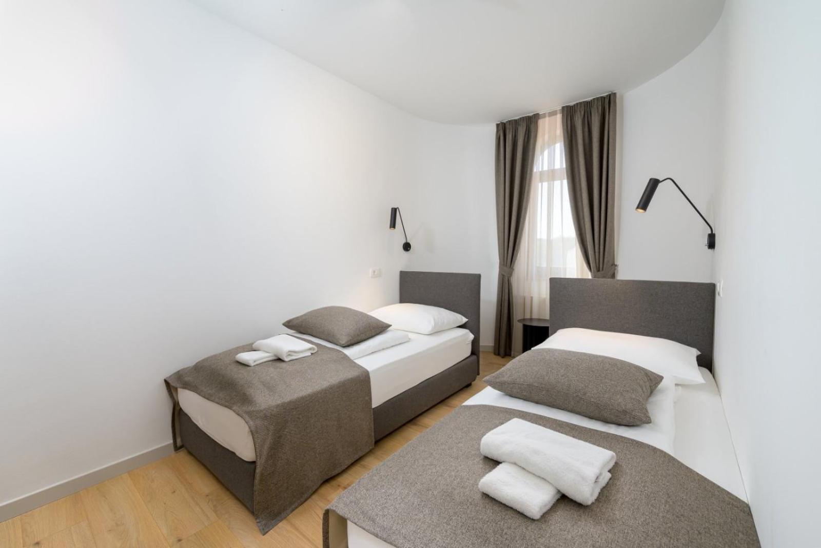 Rooms Luna Sol クルニカ エクステリア 写真